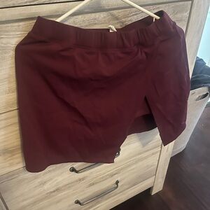 Golf skirts, excellent conduction, size is closer to a 6/8, missed return window